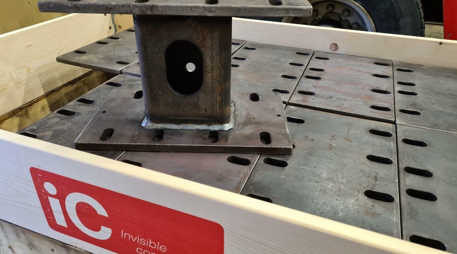 231128 Forsendelse D26 Stålkonsoll